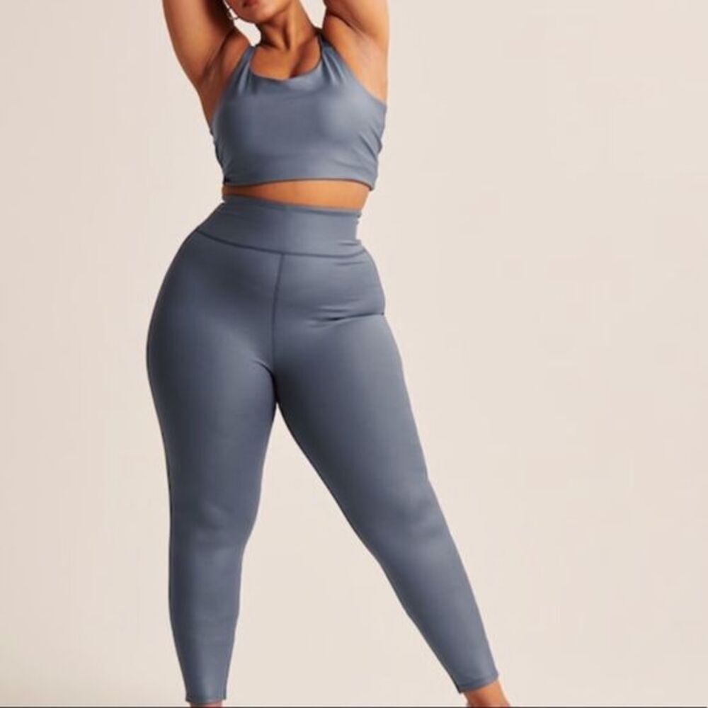 Abercrombie and Fitch Set sheen V Neck razorback tank and leggings